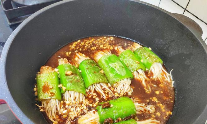 烧烤虎皮尖椒泥，鲜香可口不容错过（用最新鲜的尖椒、搭配多种佐料）