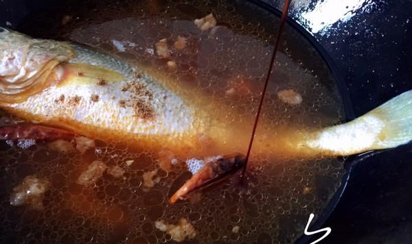 五花肉烧黄花鱼的家常做法（健康美味的肉鱼搭配）