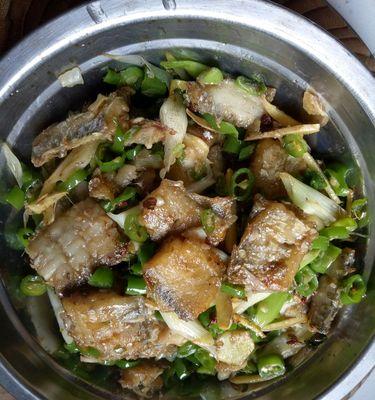 传统美食，健康享受——红烧带鱼的制作方法（掌握这些技巧）