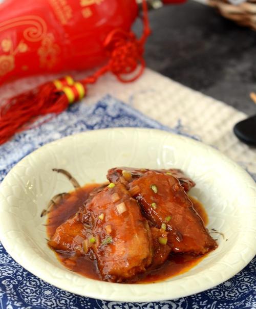 传统美食，健康享受——红烧带鱼的制作方法（掌握这些技巧）