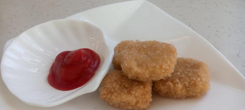 手把手教你制作美味校鸡块（家庭厨房也能做出校园风味小吃）