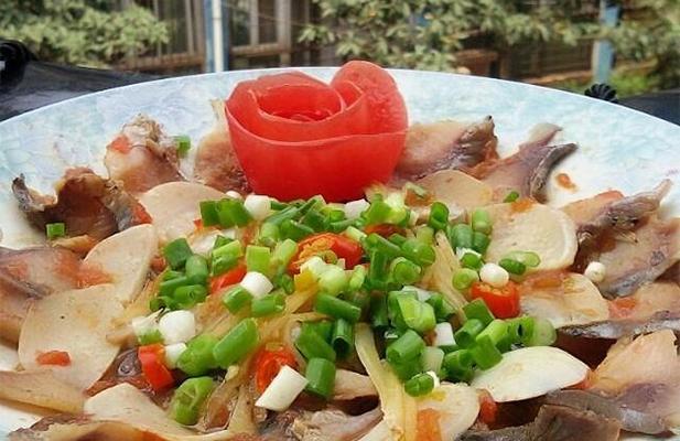 如何制作美味的汤鲤鱼（掌握独家秘诀）