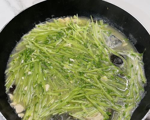 汤荷兰豆苗的健康美食之旅（一碗汤）