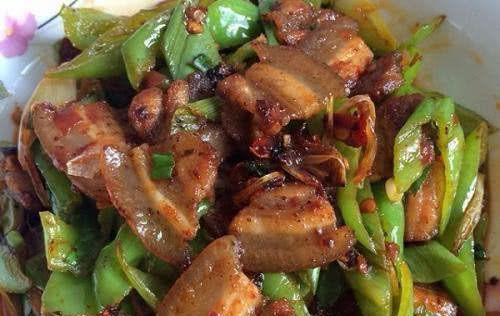 品尝正宗上海青回锅肉，享受美味佳肴（家庭版上海青回锅肉的制作方法大公开）