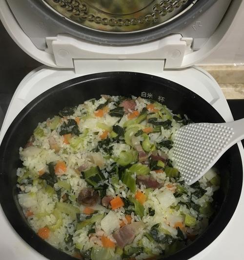 上海菜饭的制作方法（如何在家里轻松制作美味可口的上海菜饭）