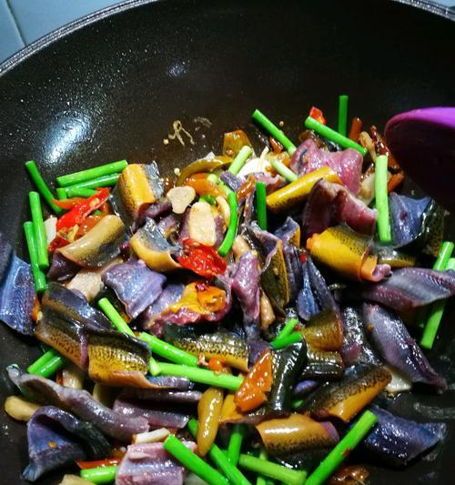 美味健康——鳝鱼炒蒜苗（口感鲜美、营养丰富）