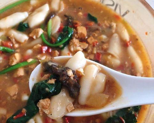 陕西特色烩麻食（美味的陕西传统美食）