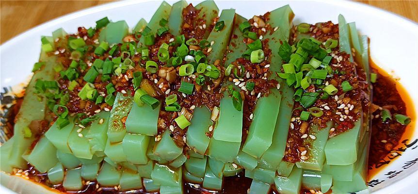 探秘陕西凉粉的制作方法（传承千年美食）