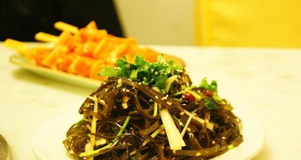 珊瑚草凉拌，清新美味（健康营养的夏日佳品）