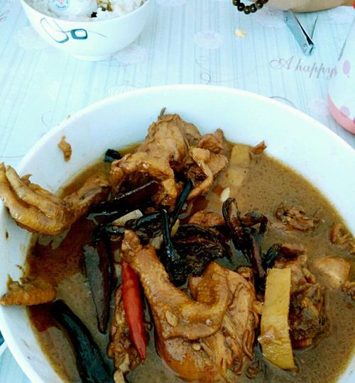 家庭厨艺秘籍（一份经济实惠又美味的家常大餐）