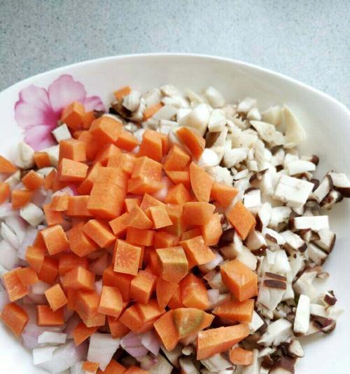 美味可口的肉末香菇咖喱酱（烹饪方法详解）