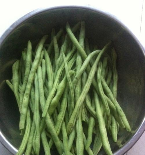 口感丰富，简单易做的肉末无丝豆