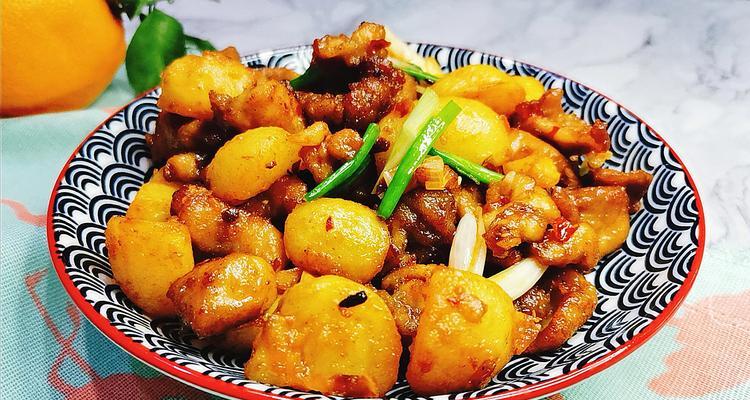 一道美味的家常菜——肉末烧土豆（以肉末为主料）