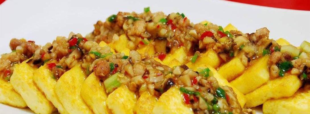 用肉末与日本豆腐做出美味佳肴（简单易学的日式料理做法）