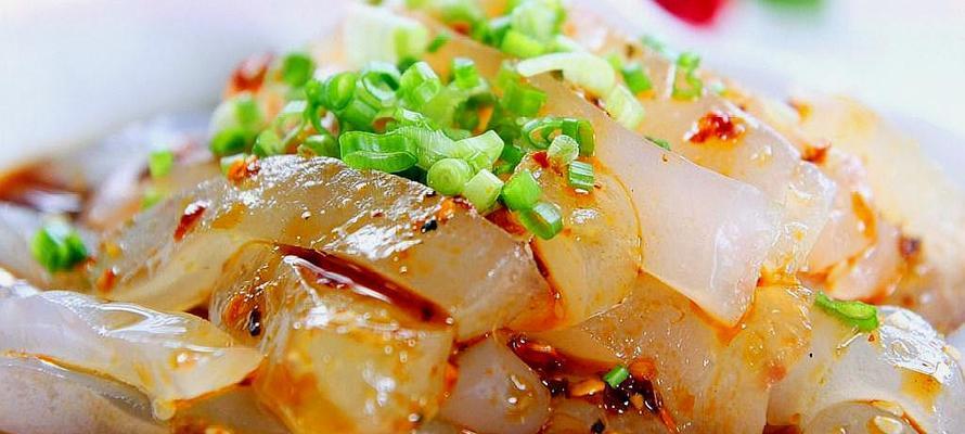 享受美食的盛宴——肉末凉粉的制作方法（口感鲜美的肉末凉粉）