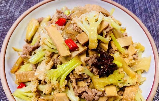美味肉末花菜的做法（做法简单易学）