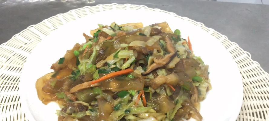 尝鲜美味肉末红薯粉汤