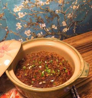 香气四溢的美味粉丝煲，家庭必备的下饭菜（香气四溢的美味粉丝煲）
