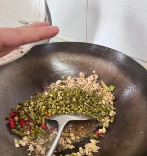 家常美食——肉末豆角汤（快手简单）