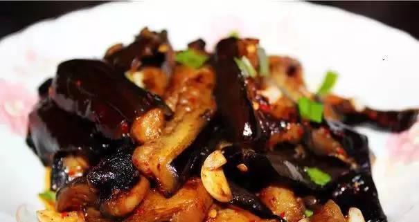 肉酱焗茄子的美味做法（教你轻松做出口感绝佳的肉酱焗茄子）