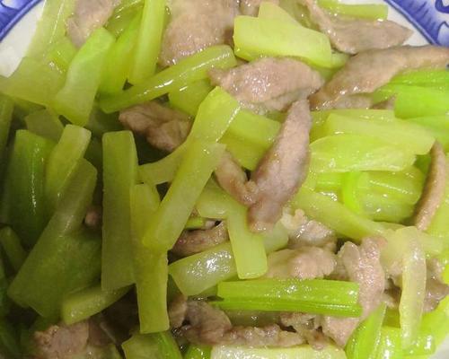 肉炒莴苣丝（美味健康的家常菜）