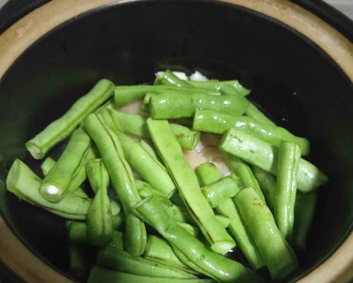 美味家常菜——肉炒半边豆角（健康营养）
