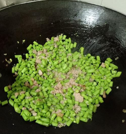 美味家常菜——肉炒半边豆角（健康营养）