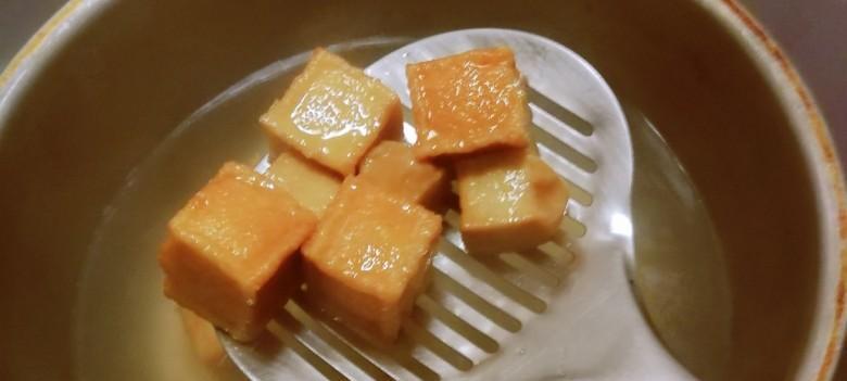 青椒鱼豆腐怎么做？步骤和技巧有哪些？