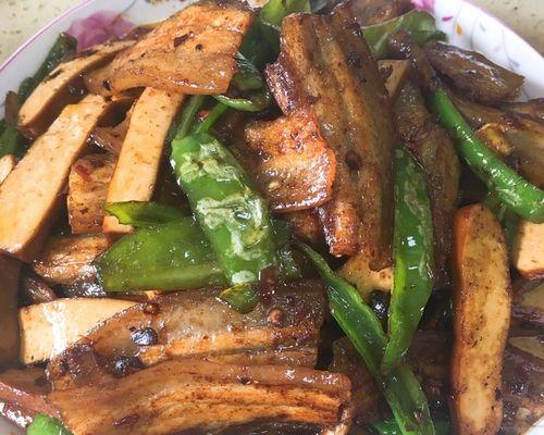 青椒镶肉的做法是什么？如何做出美味的青椒镶肉？