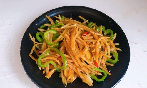 青椒土豆絲怎么做？步骤和技巧有哪些？