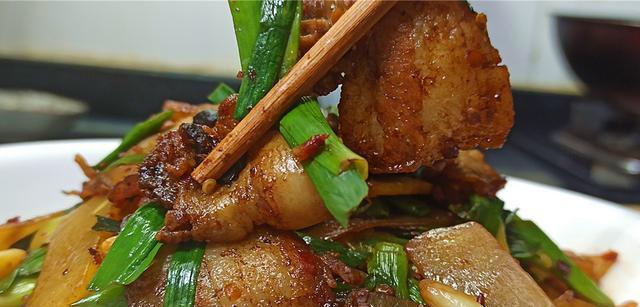 青椒土豆片甜面酱怎么做？步骤和技巧是什么？