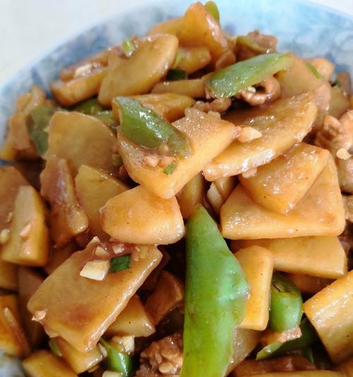 青椒土豆怎么做才好吃？简单易学的家常做法是什么？