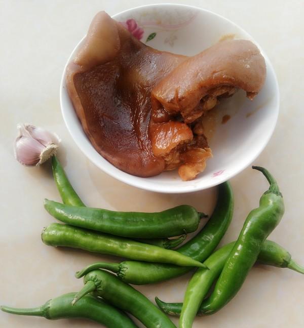 青椒松坂猪怎么做？步骤和技巧有哪些？