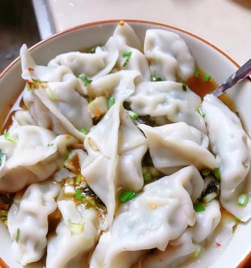 青椒肉馅饺子怎么做？有哪些步骤和技巧？
