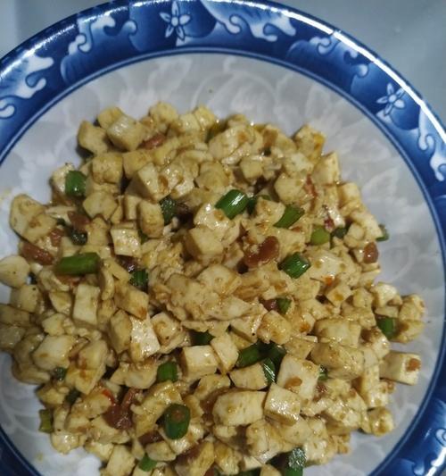 青椒肉丝炒豆腐怎么做？步骤和技巧有哪些？