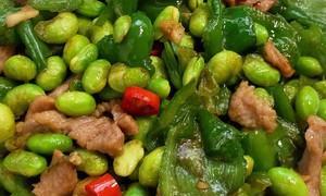 青椒毛豆怎么做？简单易学的家常菜做法是什么？