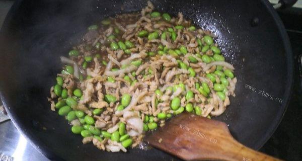 青椒毛豆炒肉丝的做法是什么？步骤详解如何做？
