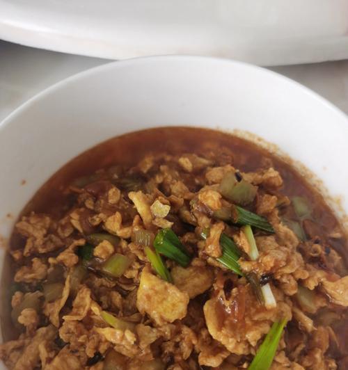 青椒鸡蛋酱怎么做？步骤和技巧有哪些？