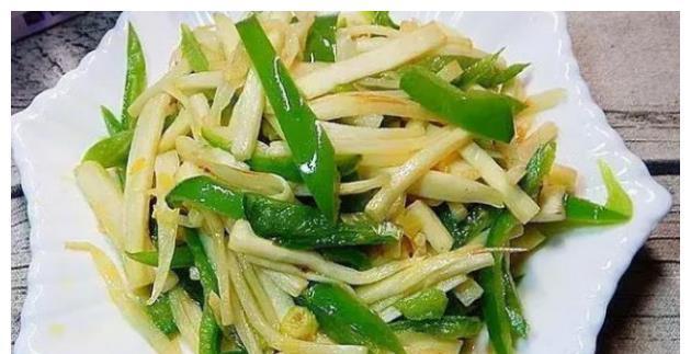 青椒火腿茭白笋怎么做？步骤和技巧有哪些？