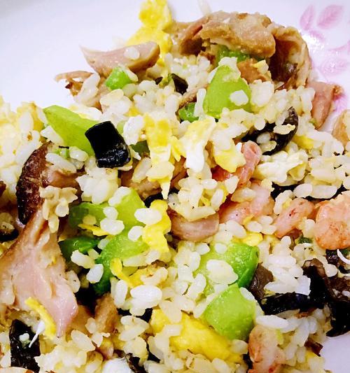 青椒滑蛋虾仁怎么做？步骤和技巧有哪些？