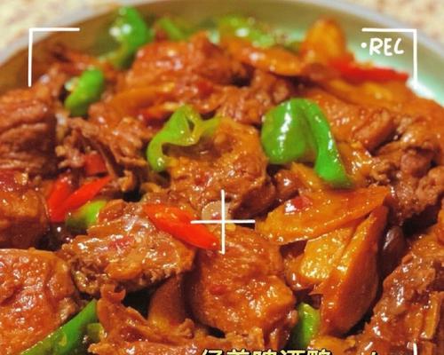 青椒炒仔鸭的做法是什么？如何做出美味的青椒炒仔鸭？