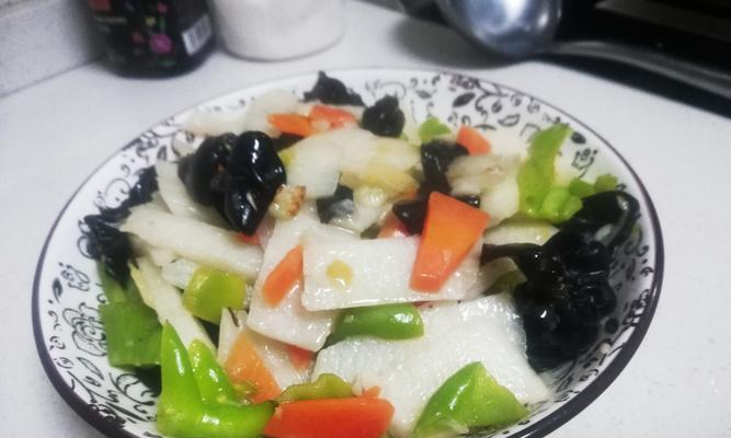青椒炒山药怎么做？步骤和技巧有哪些？