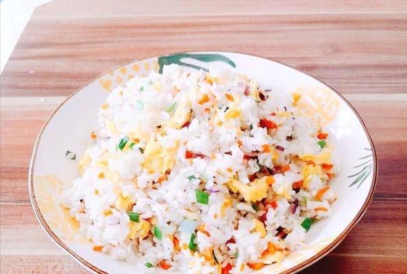 青江菜炒饭怎么做？步骤和技巧有哪些？