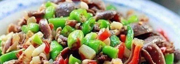 青红椒炒鸭胗怎么做？步骤和技巧有哪些？