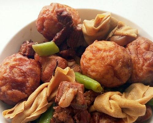 青红椒炒千张结怎么做？步骤和技巧是什么？