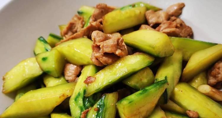 青瓜肉片饭怎么做？步骤和技巧有哪些？
