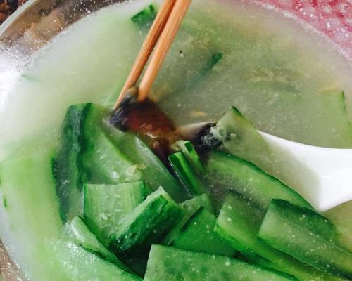 青瓜皮蛋汤怎么做才美味？有哪些步骤和技巧？