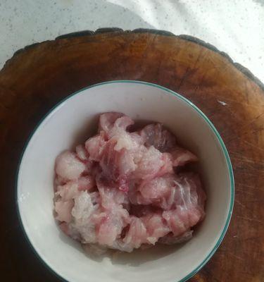 青瓜溜鱼片的做法是什么？如何在家轻松制作？