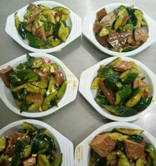 青瓜炒梅菜肉馅怎么做？步骤和技巧有哪些？