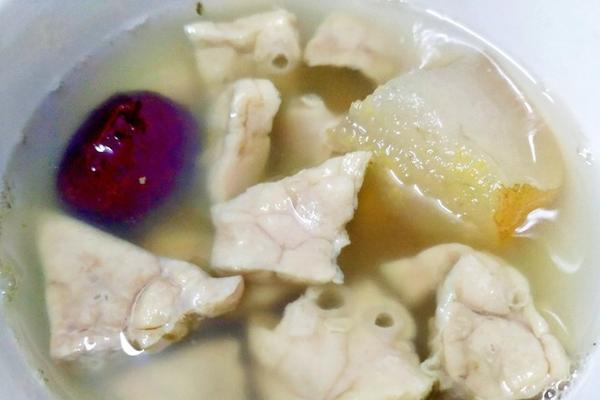 青橄榄猪肺汤怎么做？有哪些健康益处？